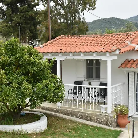 Romantic Oasis In 斯基亚索斯镇